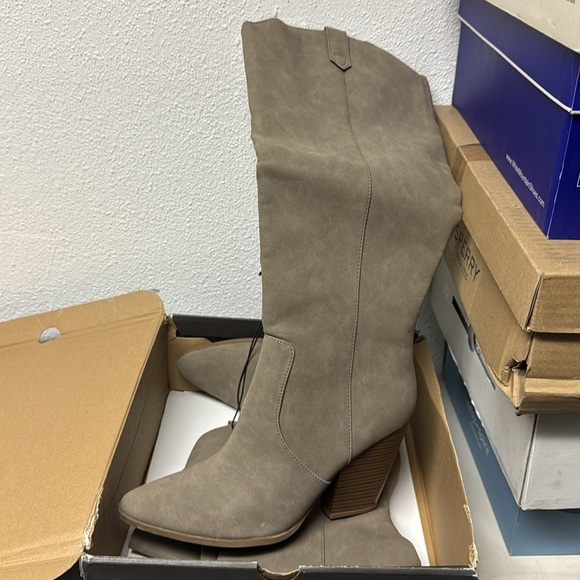 A.N.A Woman's Upland Stacked Heel Cowboy Boots - Picture 4 of 5